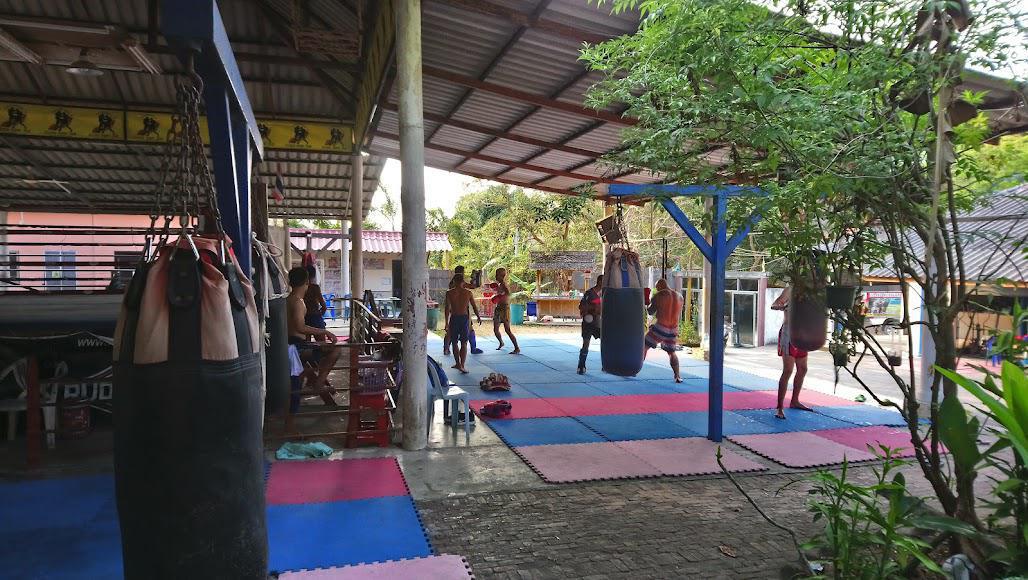 ISLAND MUAY THAI