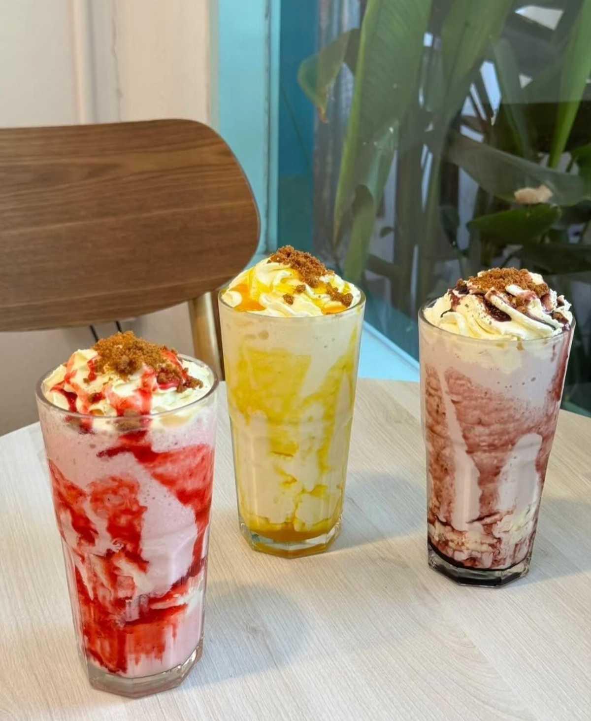 BLUE SHARK BRUNCH CAFE KOH TAO