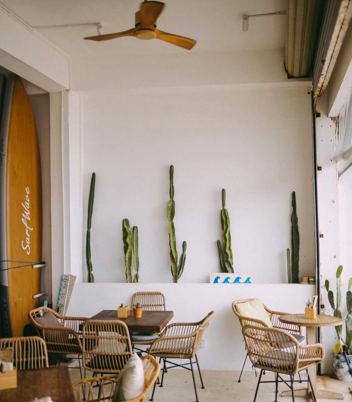 CACTUS CAFE & BEACH BAR CACTUS CAFE & BEACH BAR