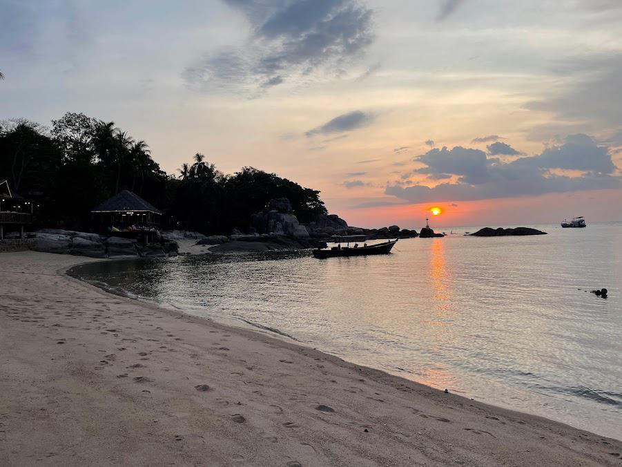 MAE HAAD BEACH MAE HAAD BEACH