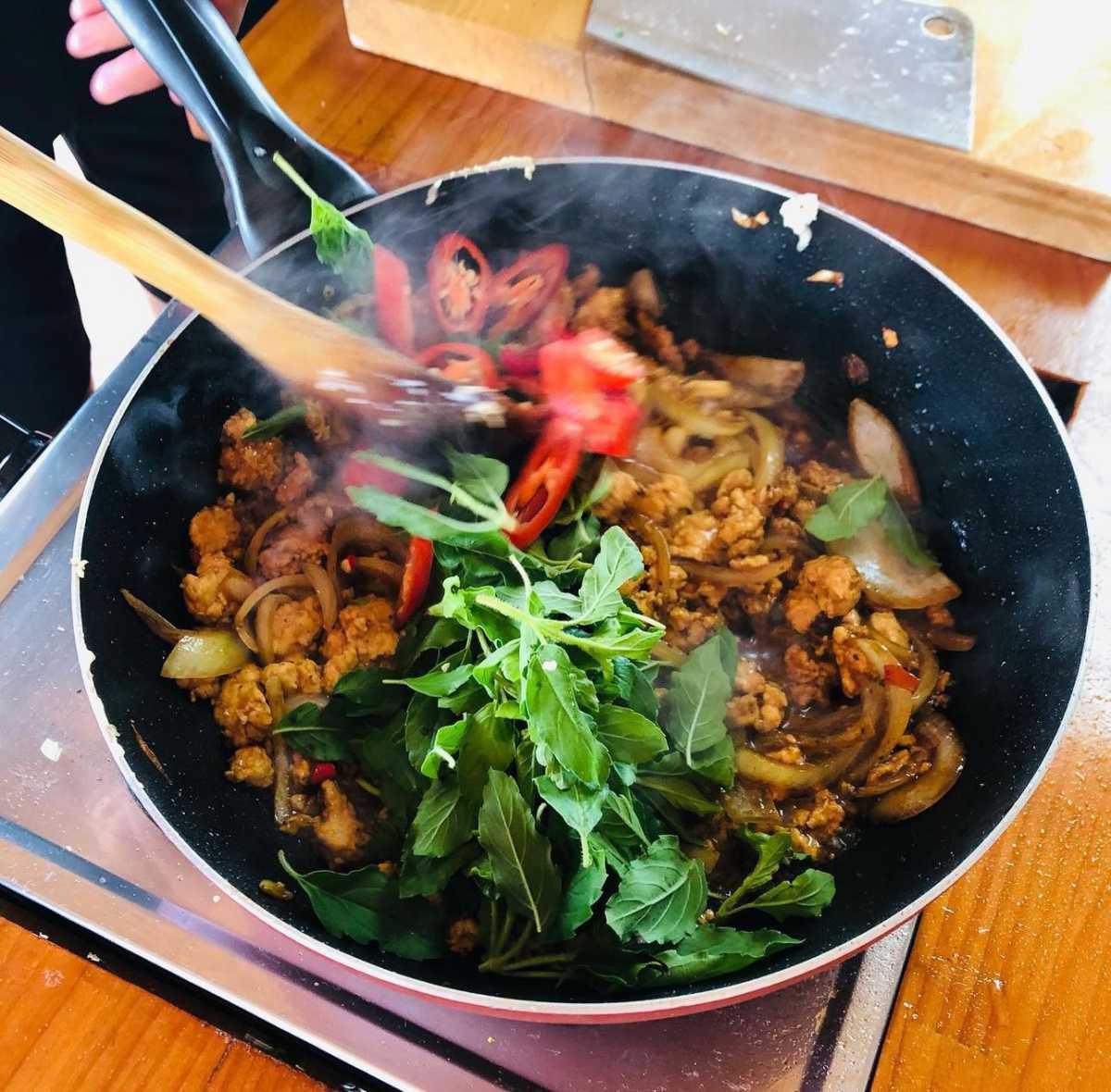 THAI COOKING WITH JOY THAI COOKING WITH JOY