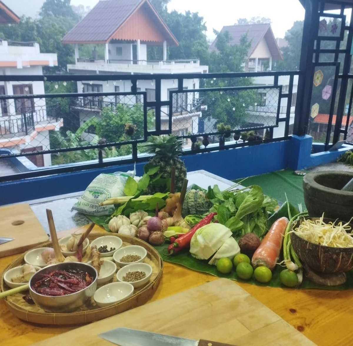 PARAWAN'S THAI HOME COOKING CLASSES PARAWAN'S THAI HOME COOKING CLASSES