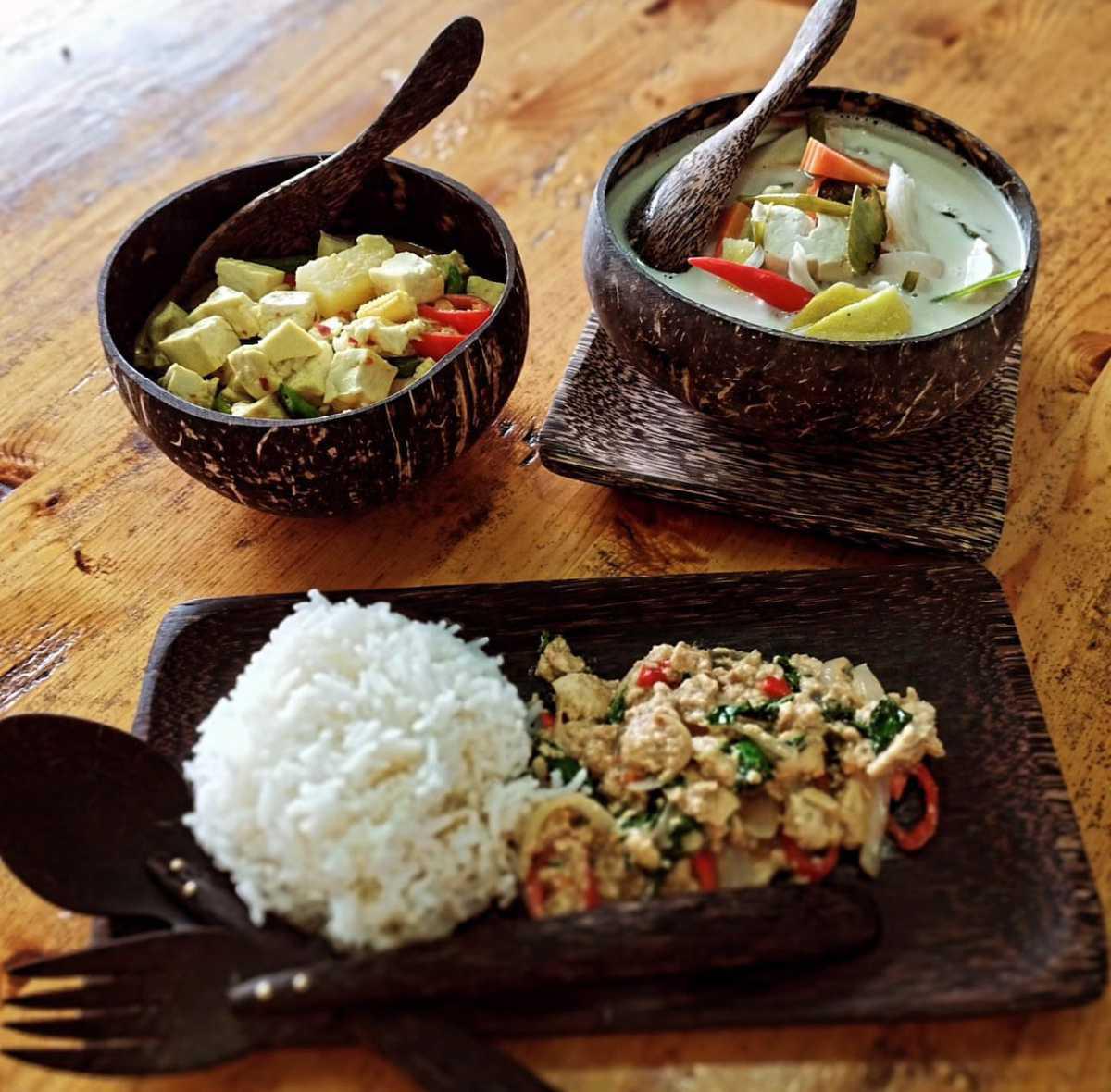 PARAWAN'S THAI HOME COOKING CLASSES