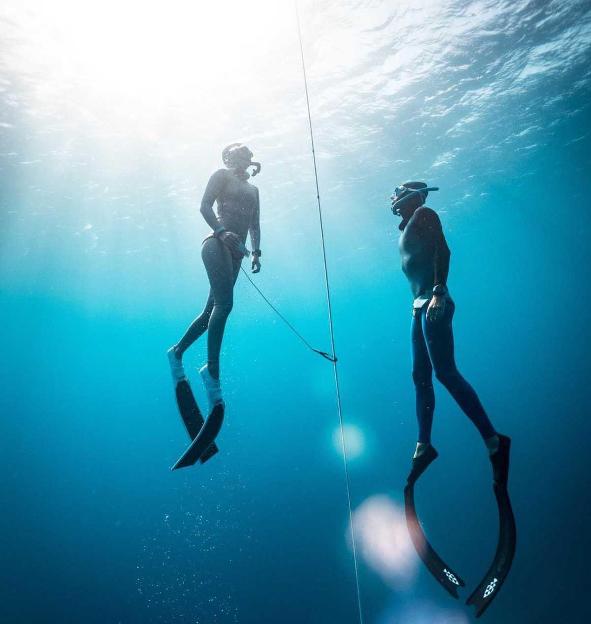 BLUE CHITTA BLUE CHITTA