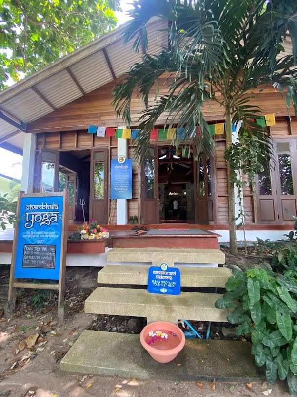 SHAMBHALA YOGA SHAMBHALA YOGA