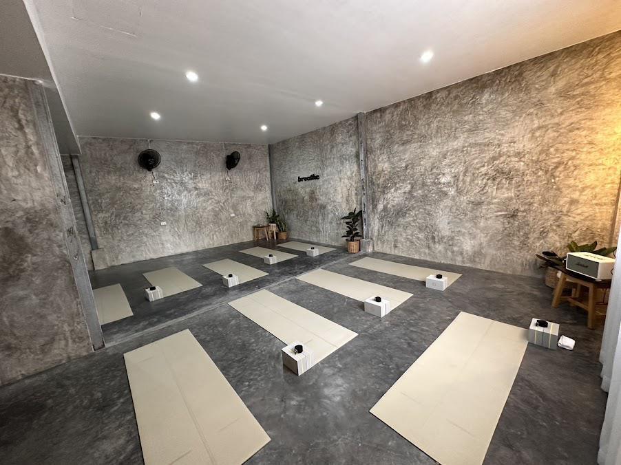 THE REBORN YOGA