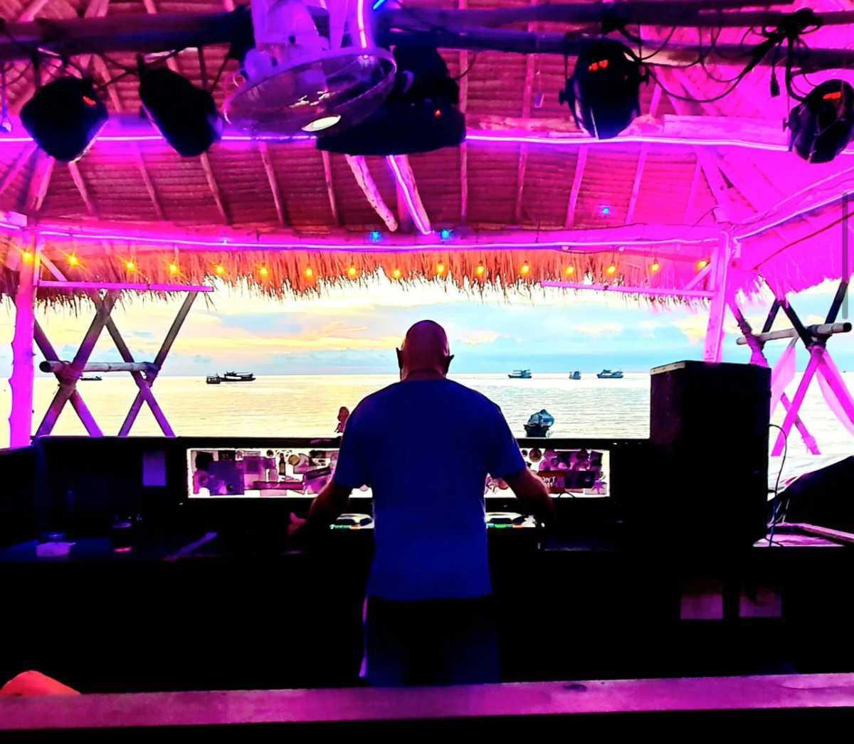 MAYA BEACH CLUB KOH TAO MAYA BEACH CLUB KOH TAO