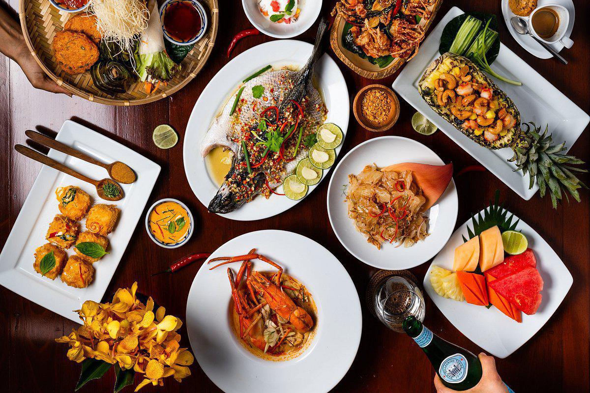 SILK RESTAURANT & BAR SILK RESTAURANT & BAR