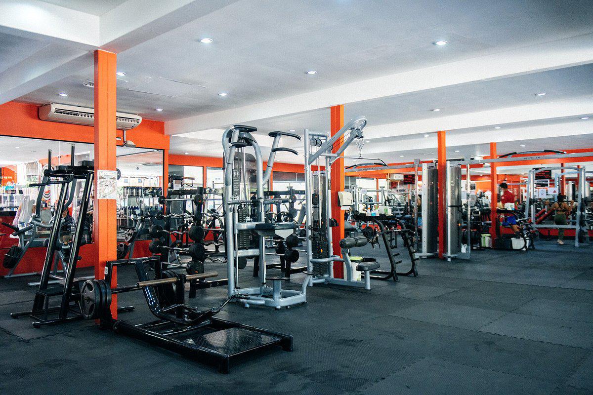 MAXIMUM FITNESS CENTER & MUAY THAI TRAINING MAXIMUM FITNESS CENTER & MUAY THAI TRAINING