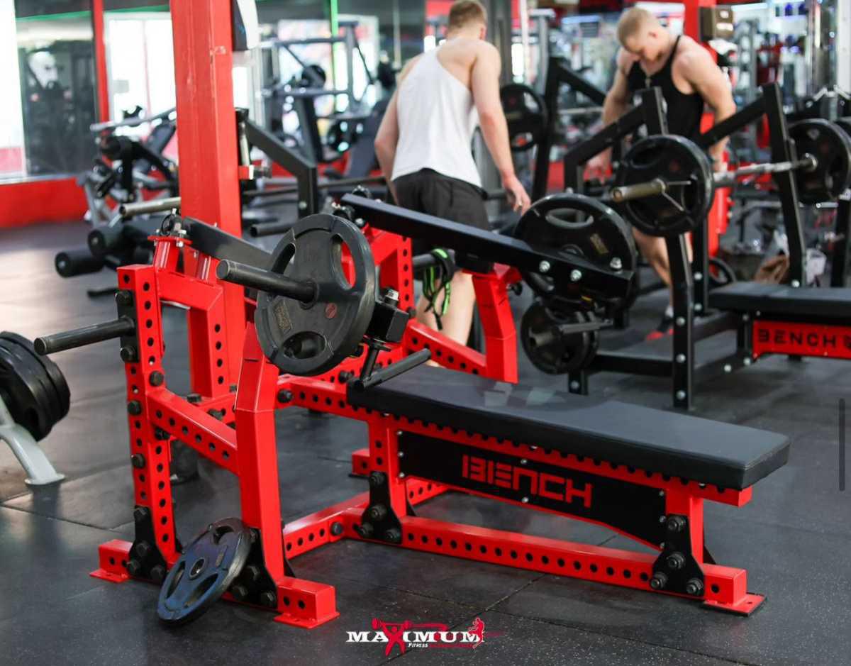 MAXIMUM FITNESS CENTER & MUAY THAI TRAINING MAXIMUM FITNESS CENTER & MUAY THAI TRAINING