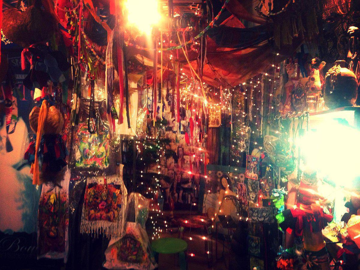 ART SPACE GALLERY & MUSIC BAR ART SPACE GALLERY & MUSIC BAR