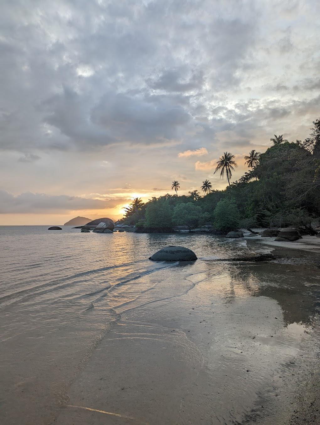LONELY BEACH
