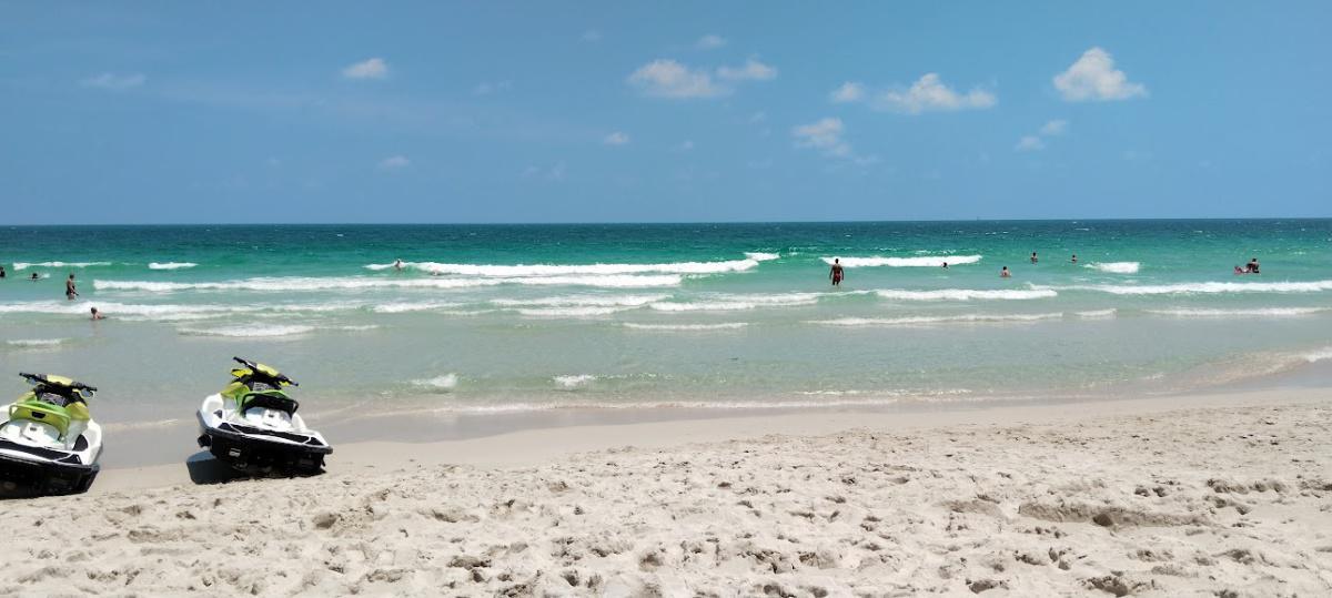 LONELY BEACH