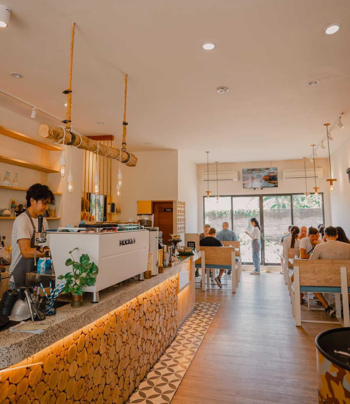 FARMER BREWS ROASTERY