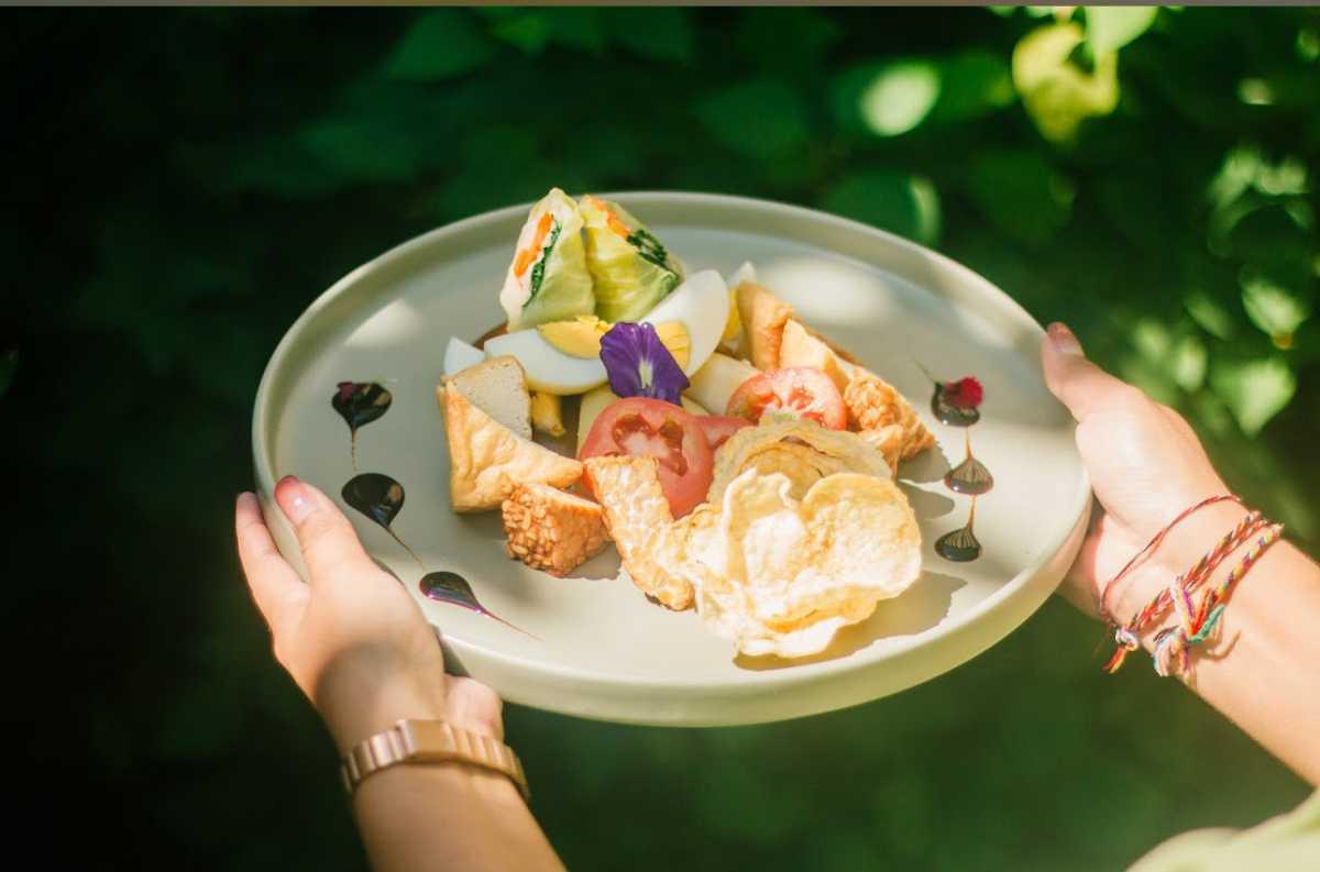W GOURMET RESTAURANT WITH TRANSFER