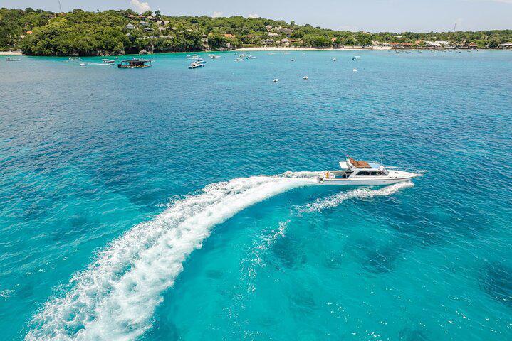 NUSA PENIDA BY PRIVATE BOAT - SNORKELING 4 SPOTS, SWIM WITH MANTAS + LAND TOUR