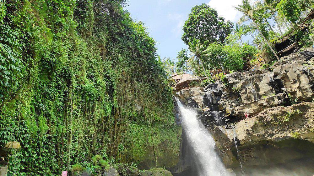 TEGENUNGAN WATERFALL