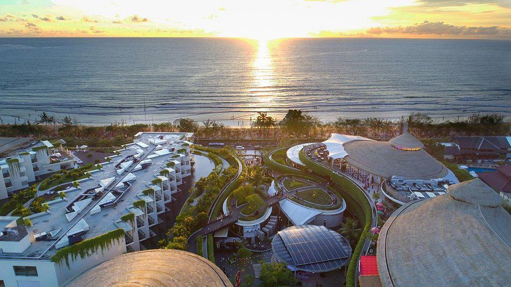 BEACHWALK SHOPPING CENTER BEACHWALK SHOPPING CENTER