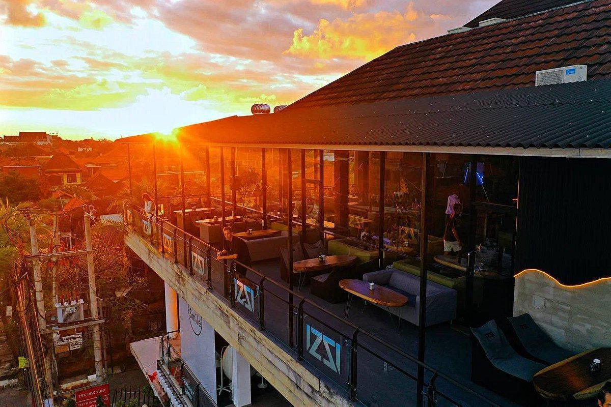 IZZI BALI HOOKAH LOUNGE IZZI BALI HOOKAH LOUNGE