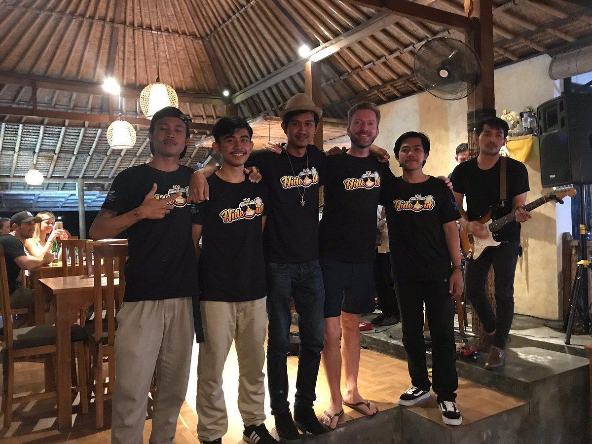 HIDEOUT BAR & RESTAURANT