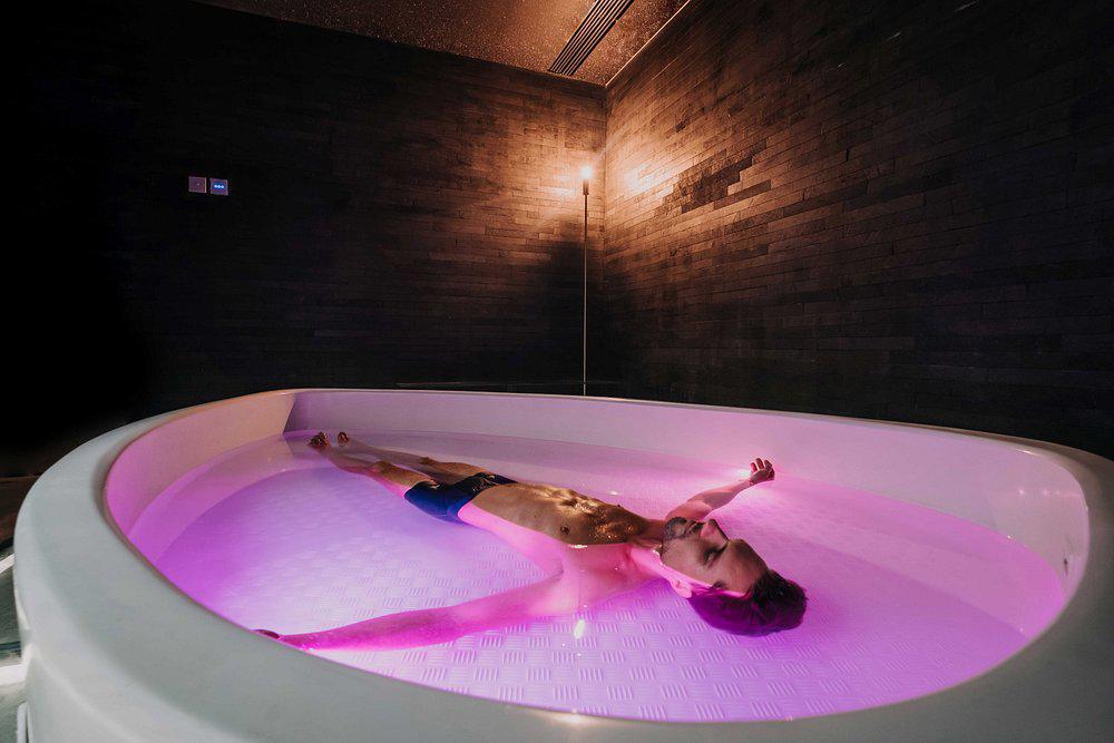 TERAPUNG FLOAT CLUB SEMINYAK