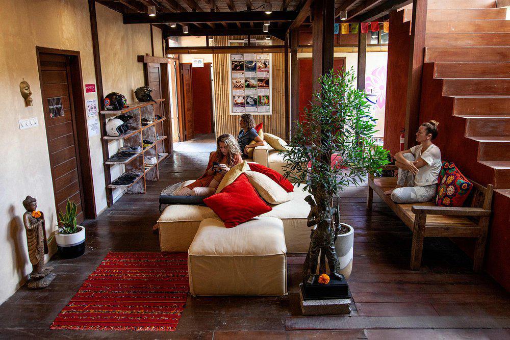 RADIANTLY ALIVE YOGA STUDIO RADIANTLY ALIVE YOGA STUDIO