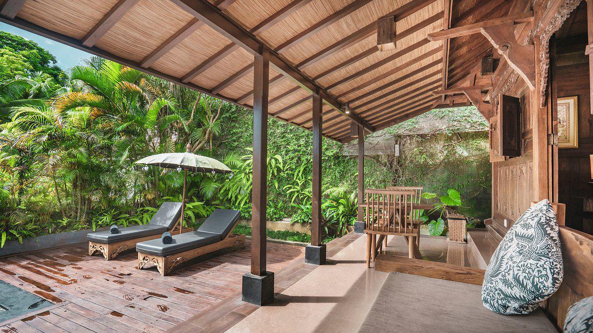 KAJANE MUA KAJANE MUA