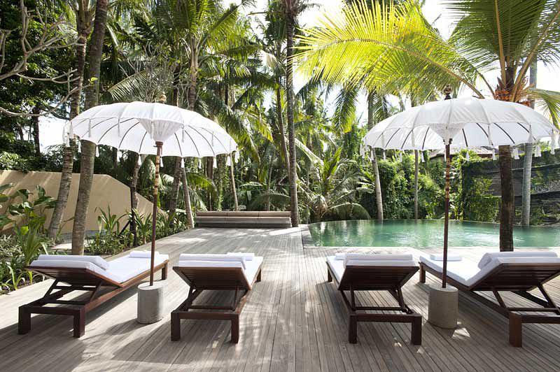 KOMANEKA AT RASA SAYANG KOMANEKA AT RASA SAYANG