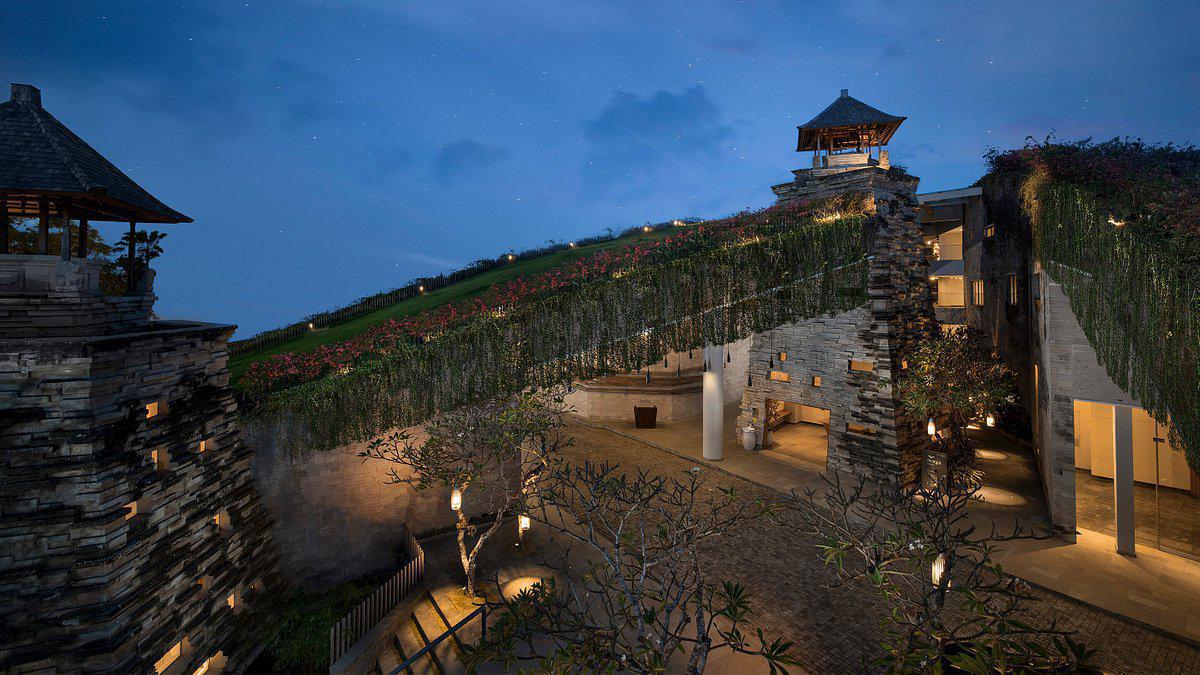 MAYA SANUR RESORT & SPA MAYA SANUR RESORT & SPA