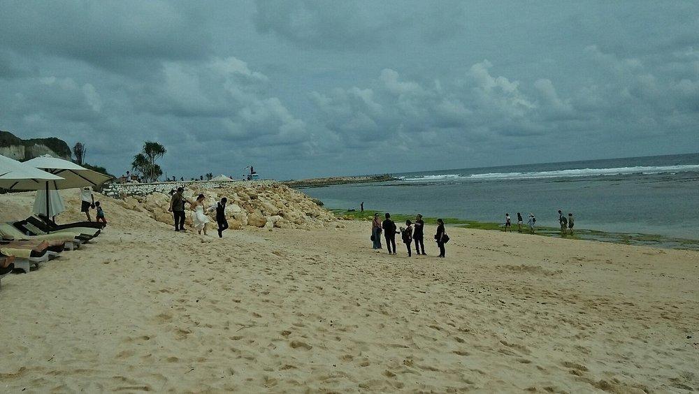  PANTAI MELASTI UNGASAN