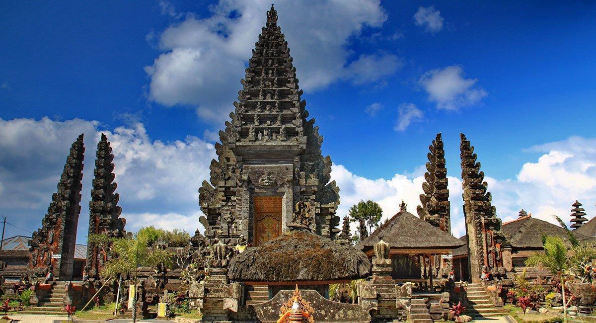 ULUN DANU BATUR TEMPLE