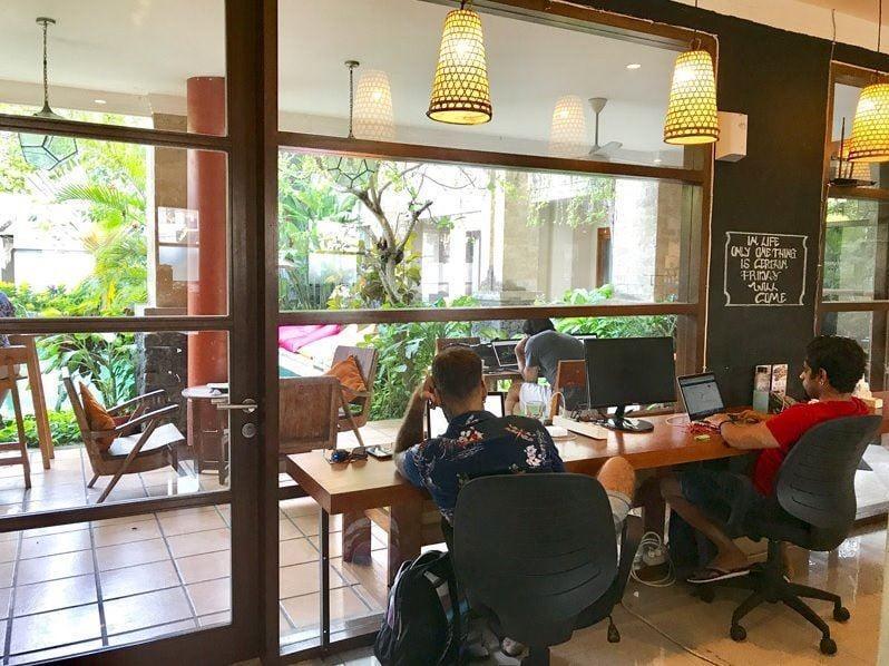 HUB BALI COWORKING LEGIAN