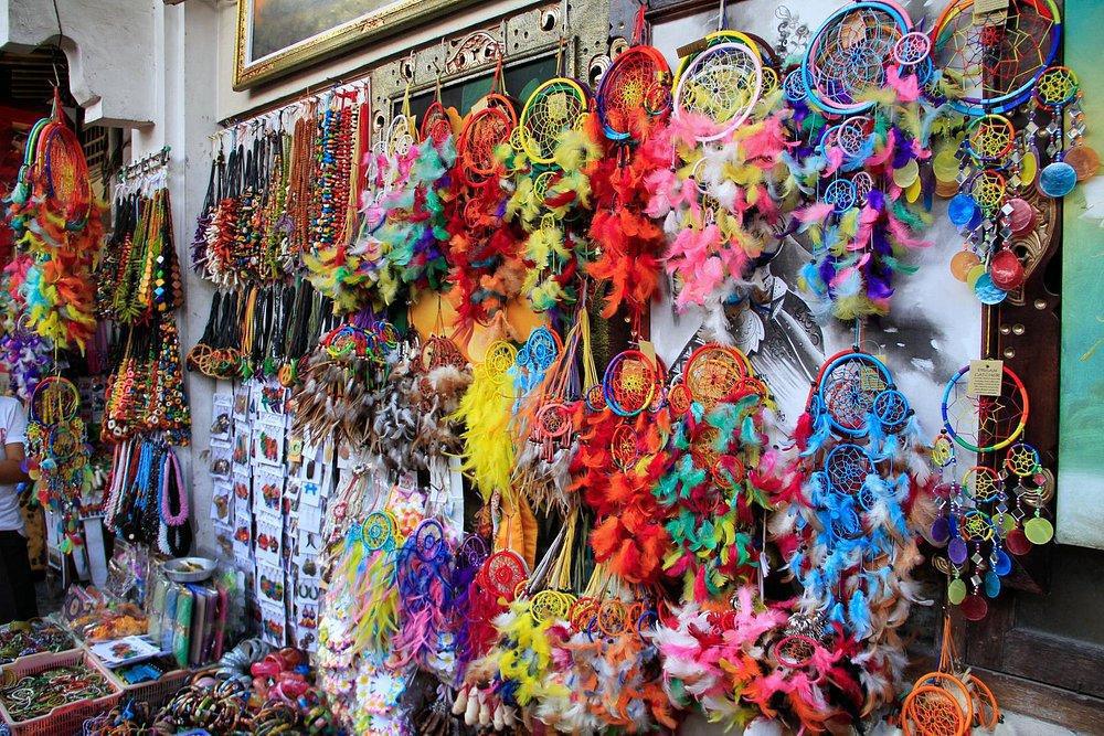 SUKAWATI ART MARKET