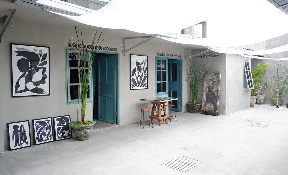 NYAMAN GALLERY NYAMAN GALLERY