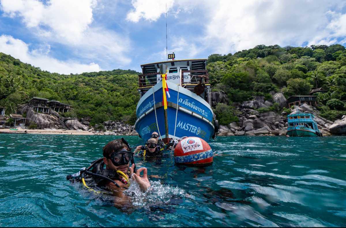 MASTER DIVERS • PADI 5 ⭐️ CAREER DEVELOPMENT CENTER MASTER DIVERS • PADI 5 ⭐️ CAREER DEVELOPMENT CENTER