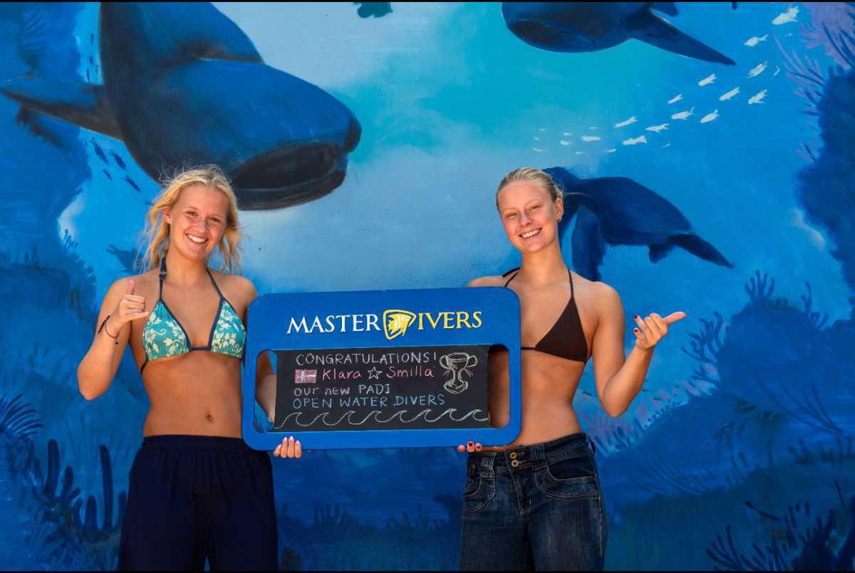 MASTER DIVERS • PADI 5 ⭐️ CAREER DEVELOPMENT CENTER MASTER DIVERS • PADI 5 ⭐️ CAREER DEVELOPMENT CENTER