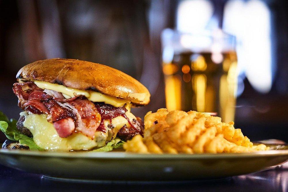  SAETA SVÍNIÐ GASTROPUB