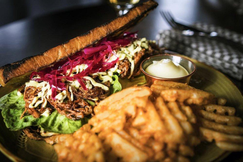 SAETA SVÍNIÐ GASTROPUB SAETA SVÍNIÐ GASTROPUB