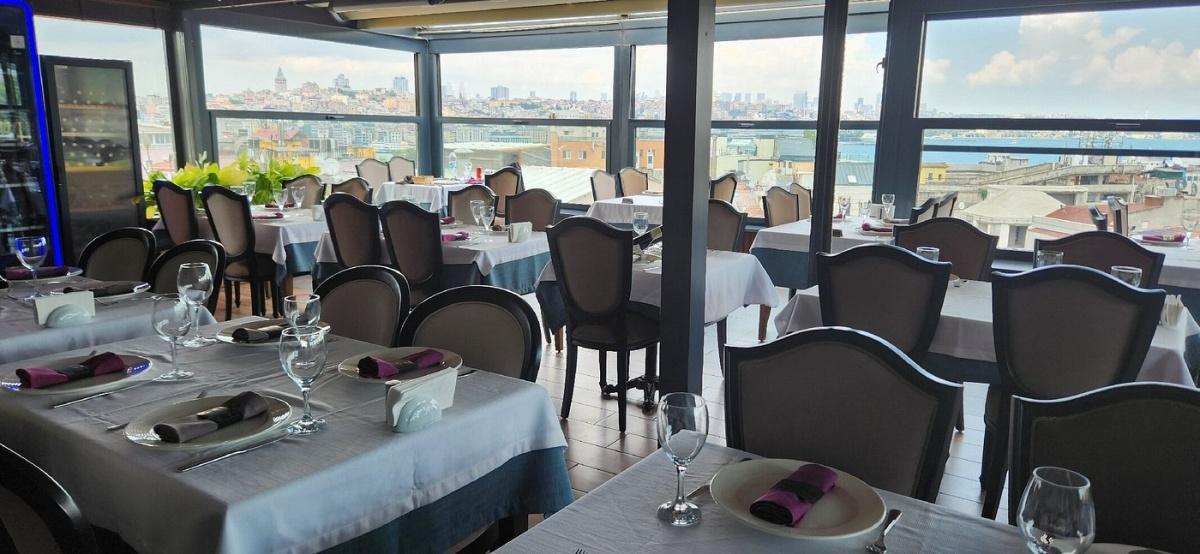 PINO GARE ROOF RESTAURANT