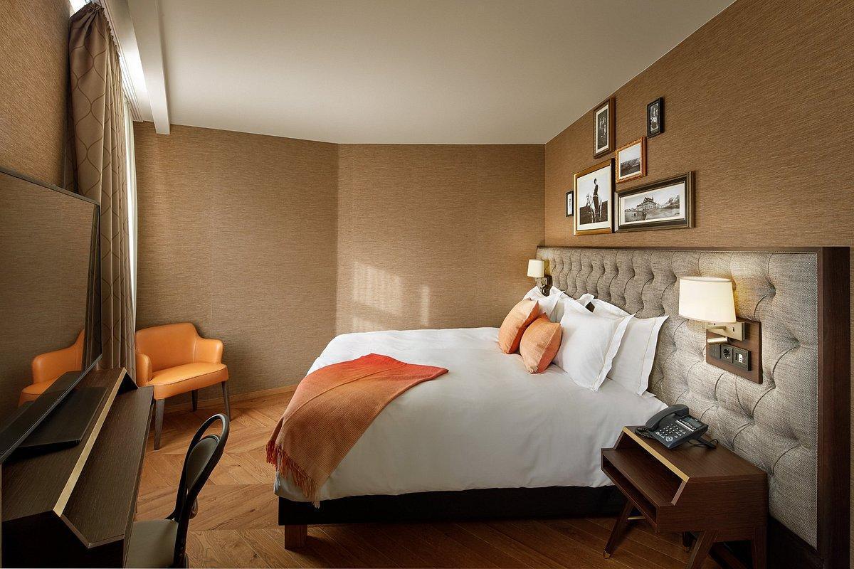 REYKJAVIK KONSULAT HOTEL, CURIO COLLECTION BY HILTON