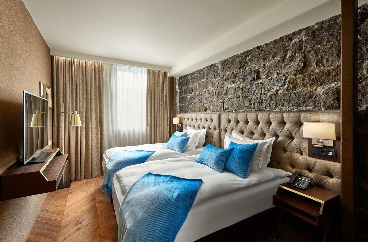 REYKJAVIK KONSULAT HOTEL, CURIO COLLECTION BY HILTON