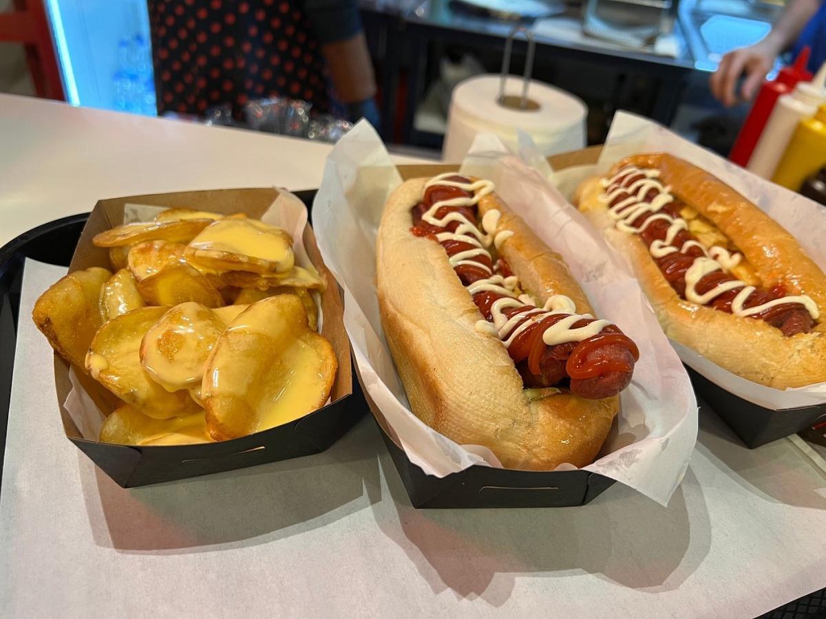 WAZZUP DOG WAZZUP DOG