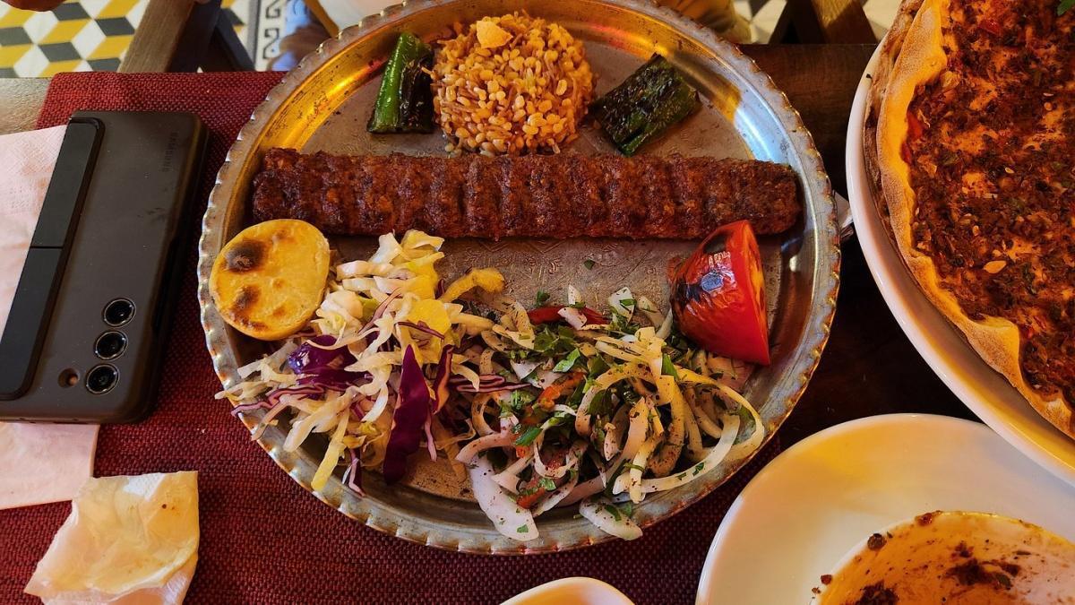 VAMOS RESTAURANT VAMOS RESTAURANT