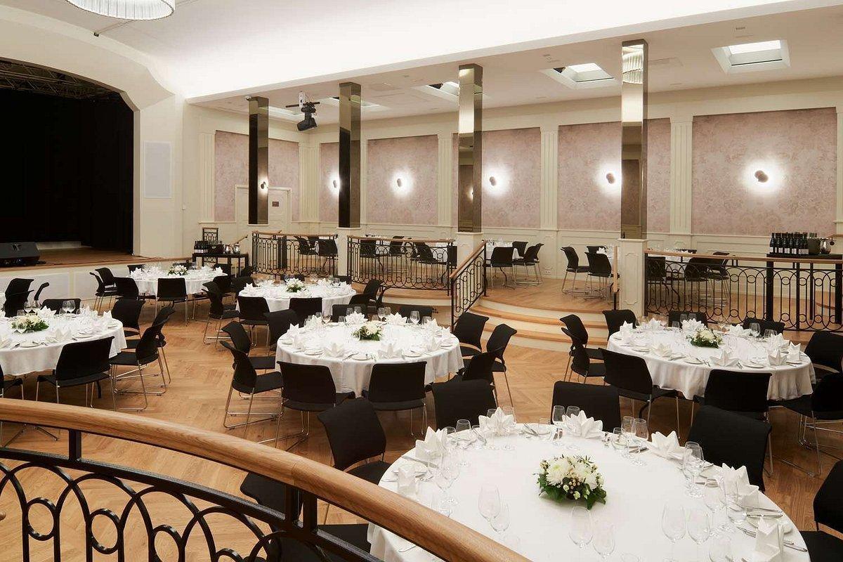 ICELAND PARLIAMENT HOTEL, CURIO COLLECTION BY HILTON ICELAND PARLIAMENT HOTEL, CURIO COLLECTION BY HILTON