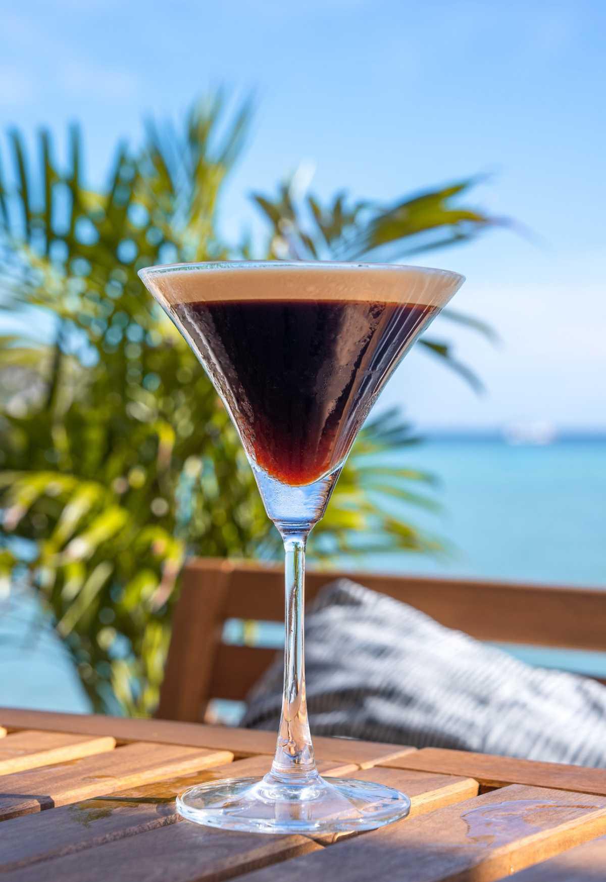 BARRACUDA ON THE BEACH BARRACUDA ON THE BEACH