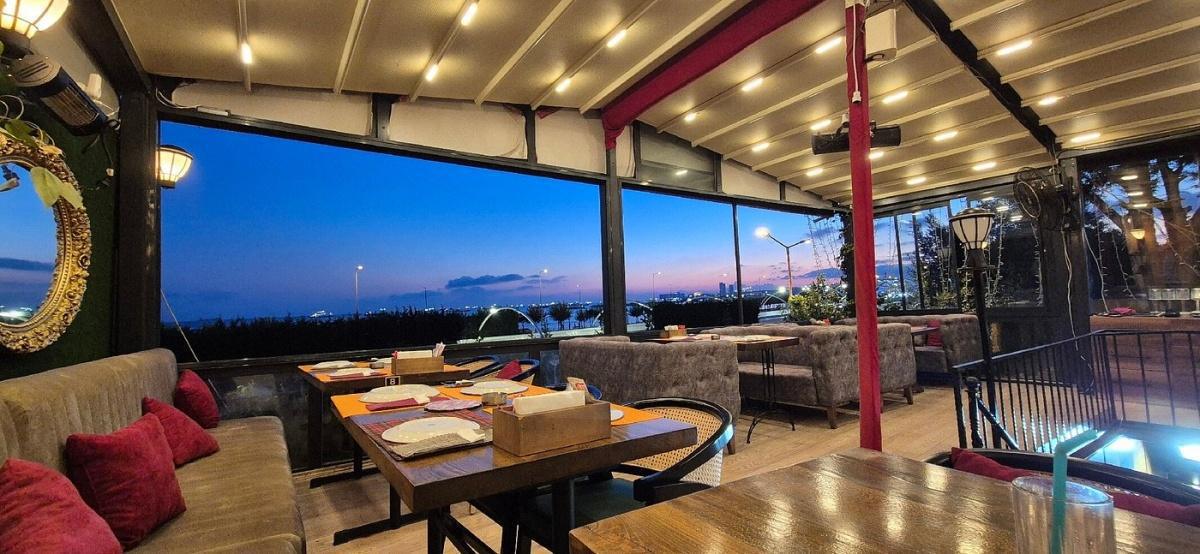 SEABREEZE LOUNGE ROOFTOP RESTAURANT