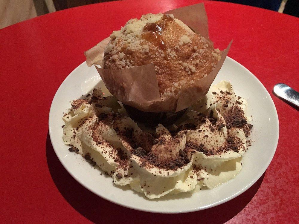 BÓKABÚÐ MÁLS OG MENNINGAR BÓKABÚÐ MÁLS OG MENNINGAR