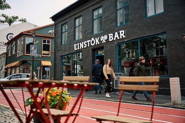 EINSTÖK BAR EINSTÖK BAR