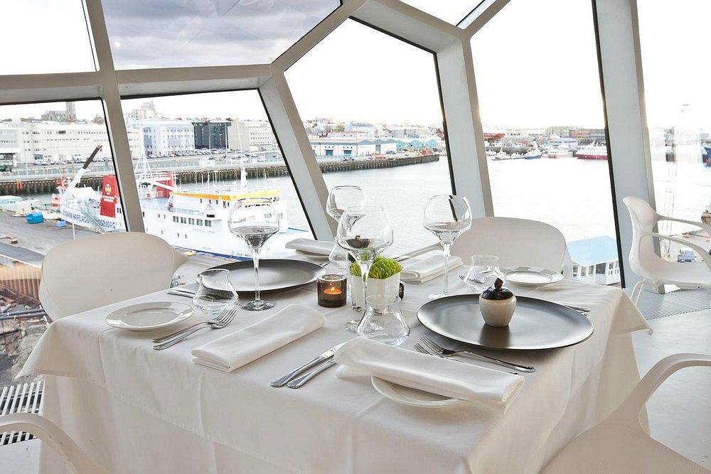 HARPA REYKJAVIK CONCERT HALL AND CONFERENCE CENTRE HARPA REYKJAVIK CONCERT HALL AND CONFERENCE CENTRE