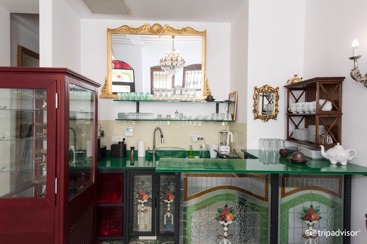 VILLA PERA SUITE HOTEL